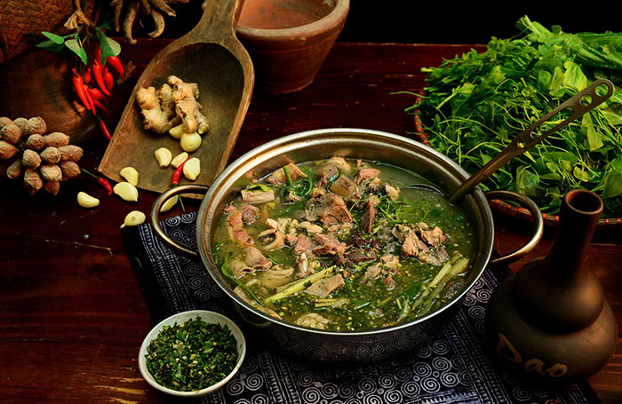 Thắng cố là món ăn đặc trưng mang đậm nét văn hóa truyền thống của người dân tộc H'mông